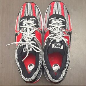Nike Men's Red and Black Athletic Shoes